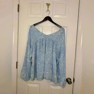 MICHELLE MCDOWELL, size large, women’s blouse, blue and white